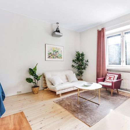 赫尔辛基Wehost Modern Kitchen Studio With Bright Colours公寓 外观 照片